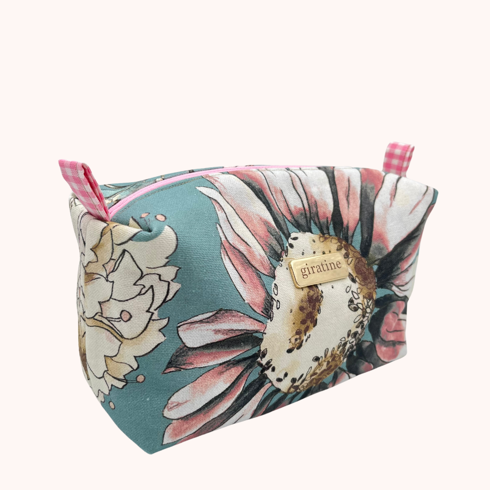 BEAUTY CASE M'ama, non m'ama