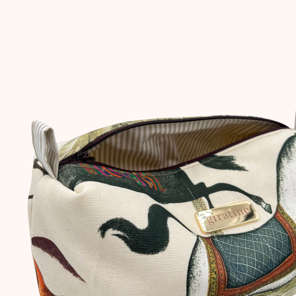 BEAUTY CASE Horses