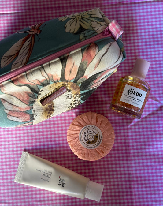 BEAUTY CASE M'ama, non m'ama