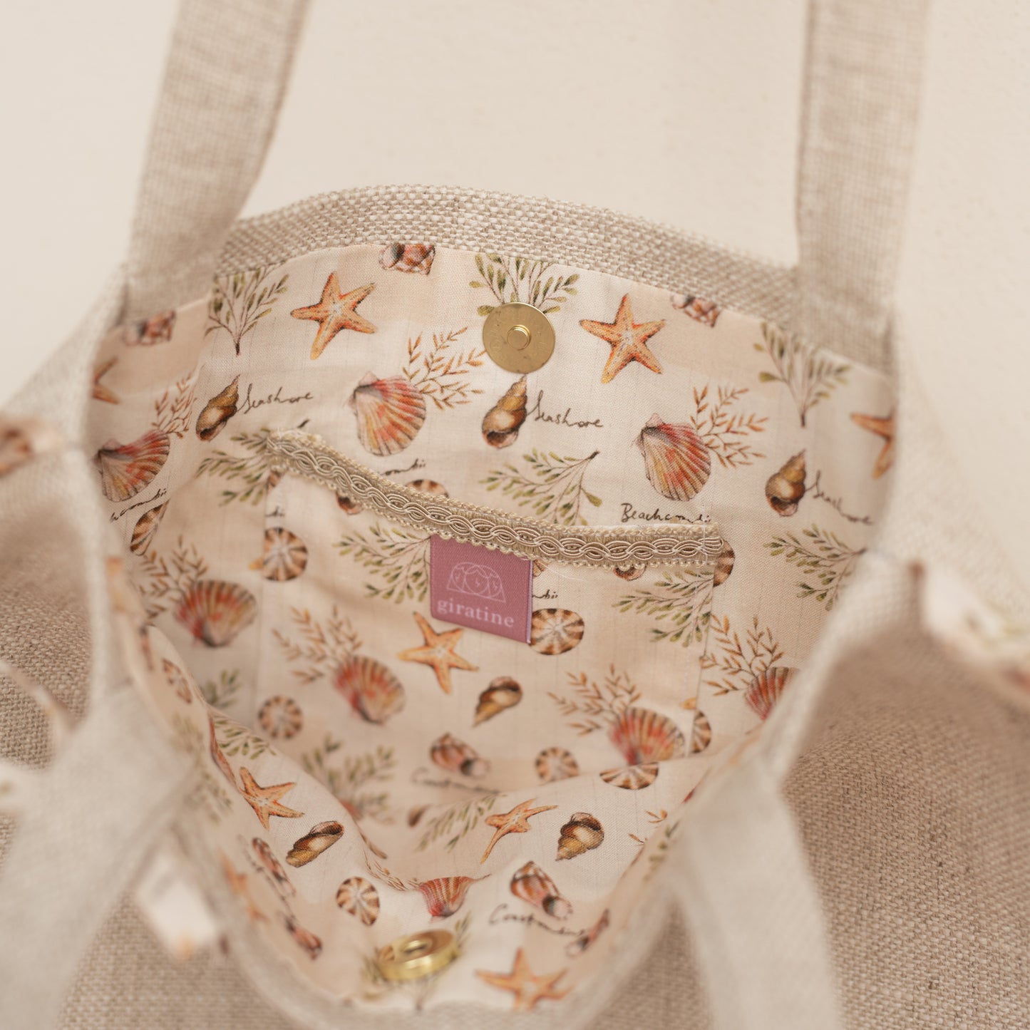 INES BYTHESEA Shells